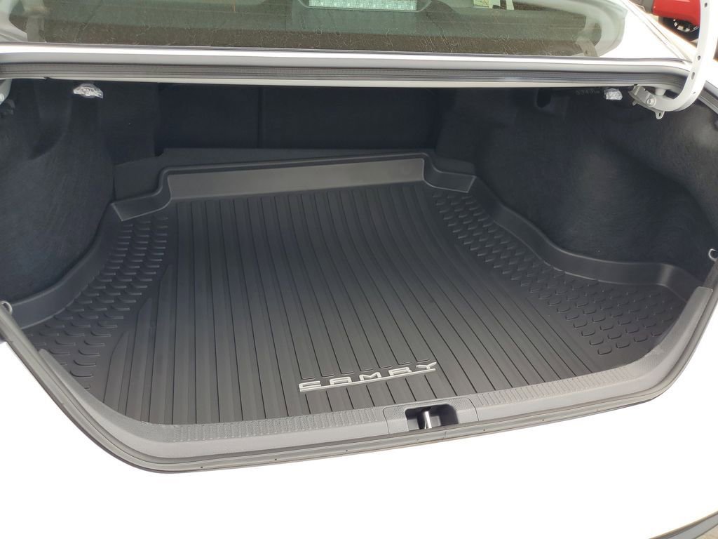 New 2026 Toyota Camry SE image 9