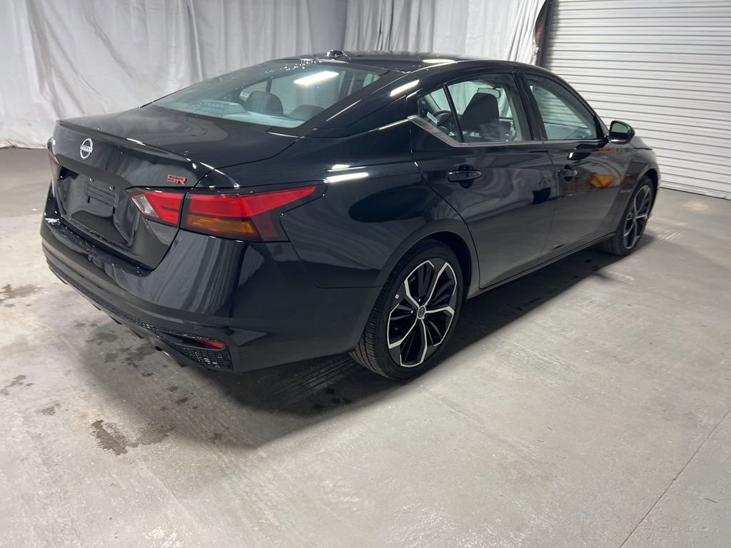 Used 2025 Nissan Altima 2.5 SR image 7