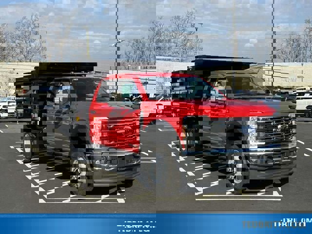 Used 2024 Ford F450 XL image 1