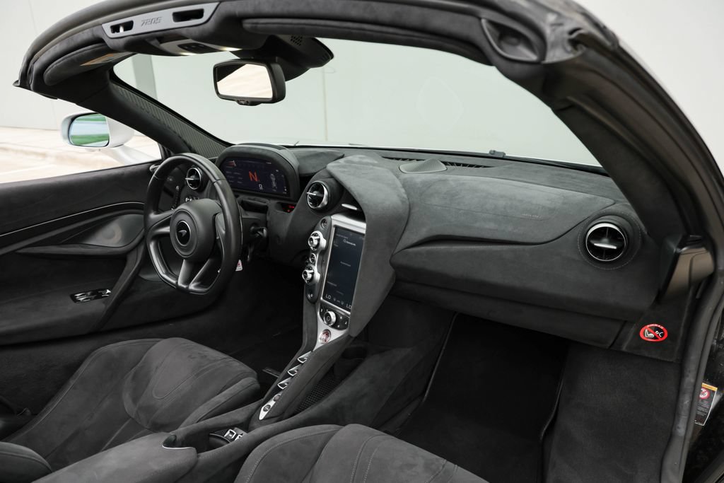 Used 2020 McLaren 720S Performance RWD image 22