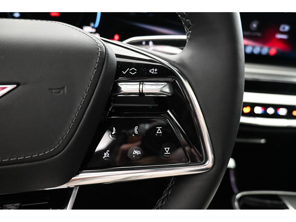 New 2026 Cadillac Lyriq V w/ Exterior Carbon Fiber Package AWD/4WD image 30