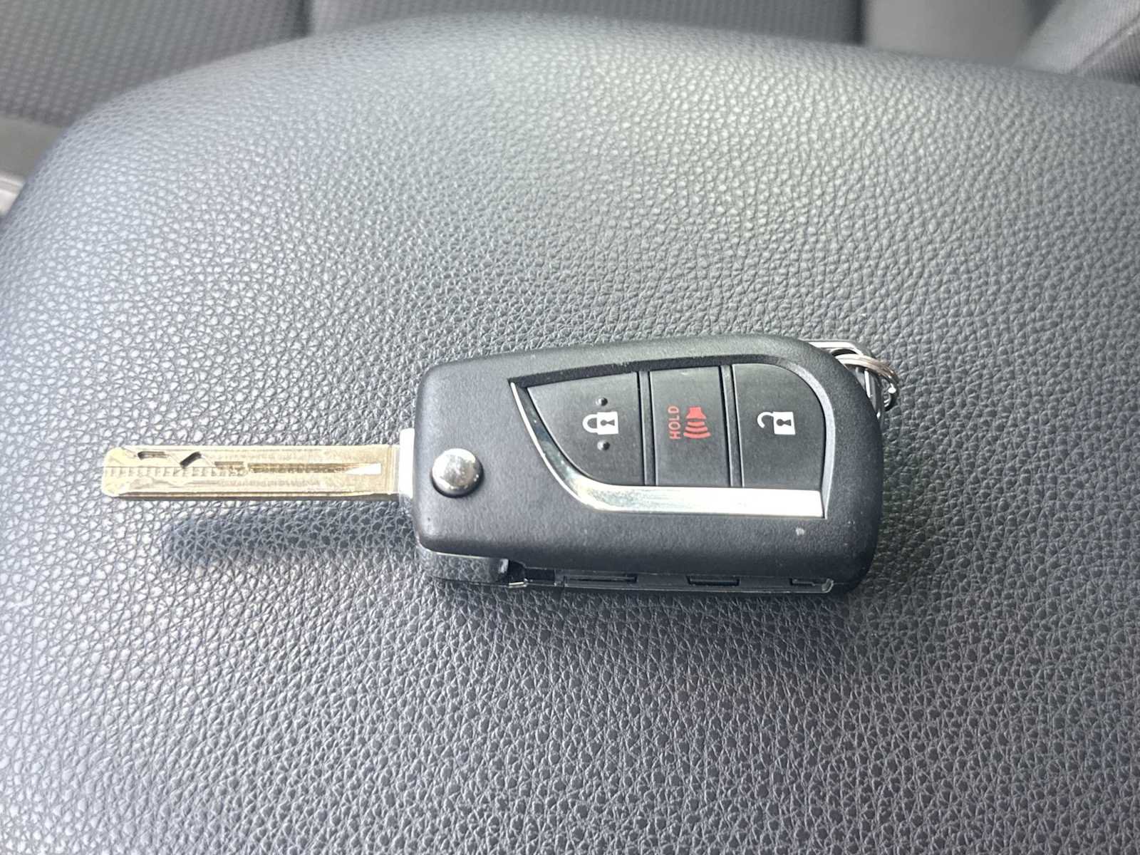 Used 2025 Toyota RAV4 LE FWD image 29