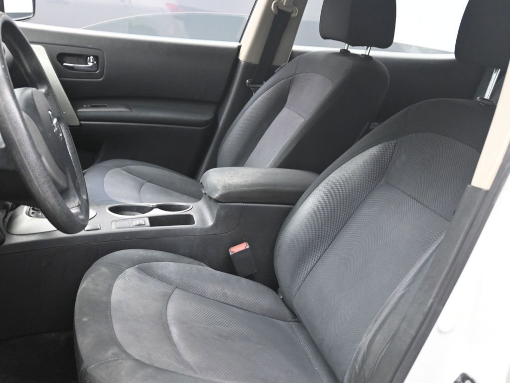 Used 2012 Nissan Rogue S image 18