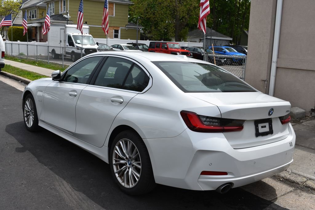 Used 2024 BMW 330e RWD image 8