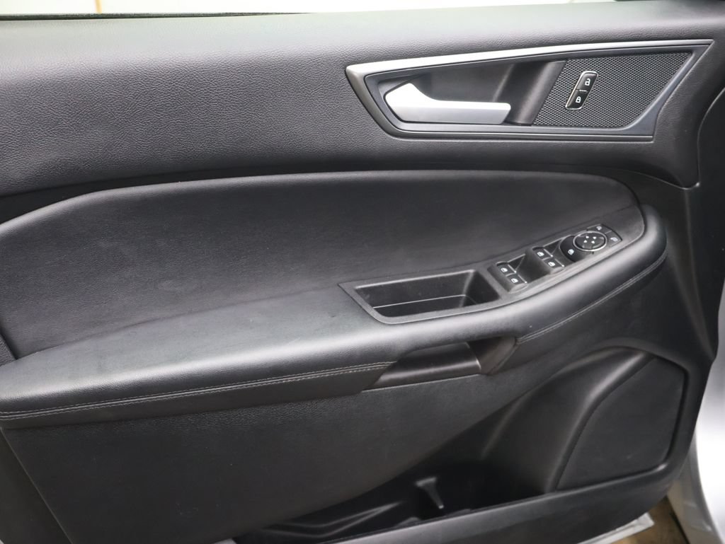 Used 2024 Ford Edge SE w/ Black Appearance Package AWD/4WD image 15