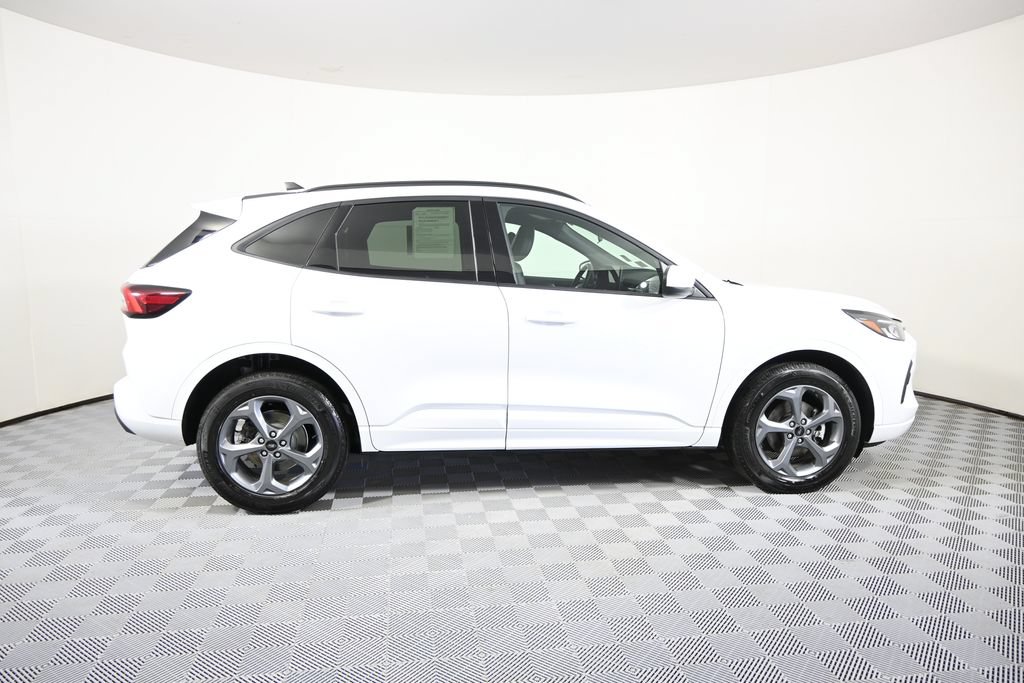 Used 2023 Ford Escape ST-Line Select w/ Tech Pack #1 AWD/4WD image 7