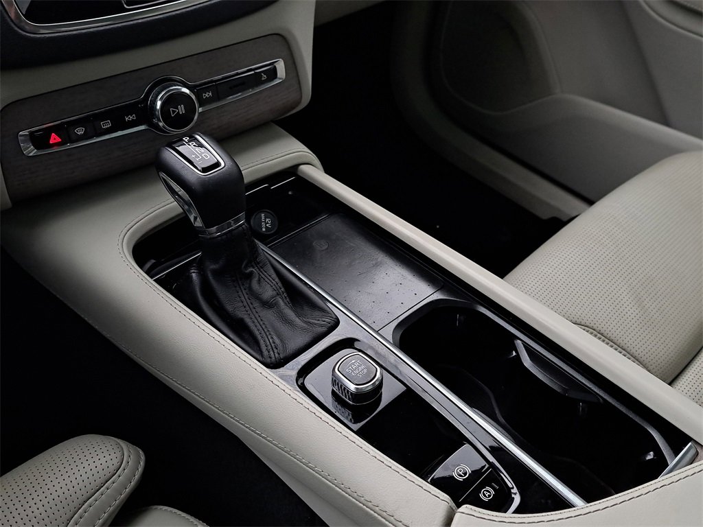 Used 2022 Volvo XC90 T6 Inscription w/ Advanced Package image 33