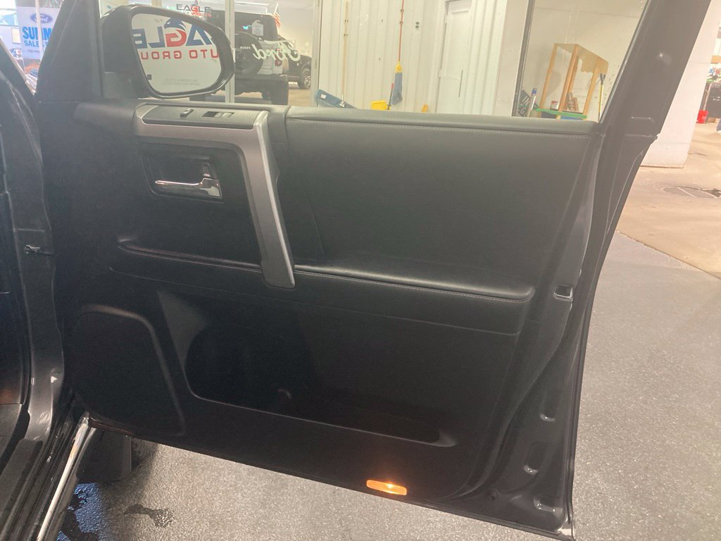 Used 2023 Toyota 4Runner Limited AWD/4WD image 44