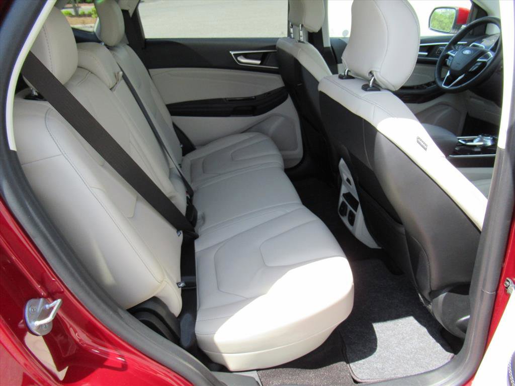 Used 2019 Ford Edge Titanium w/ Equipment Group 301A image 32