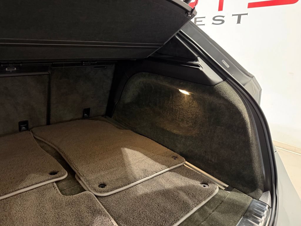 Used 2022 Bentley Bentayga AWD/4WD image 68