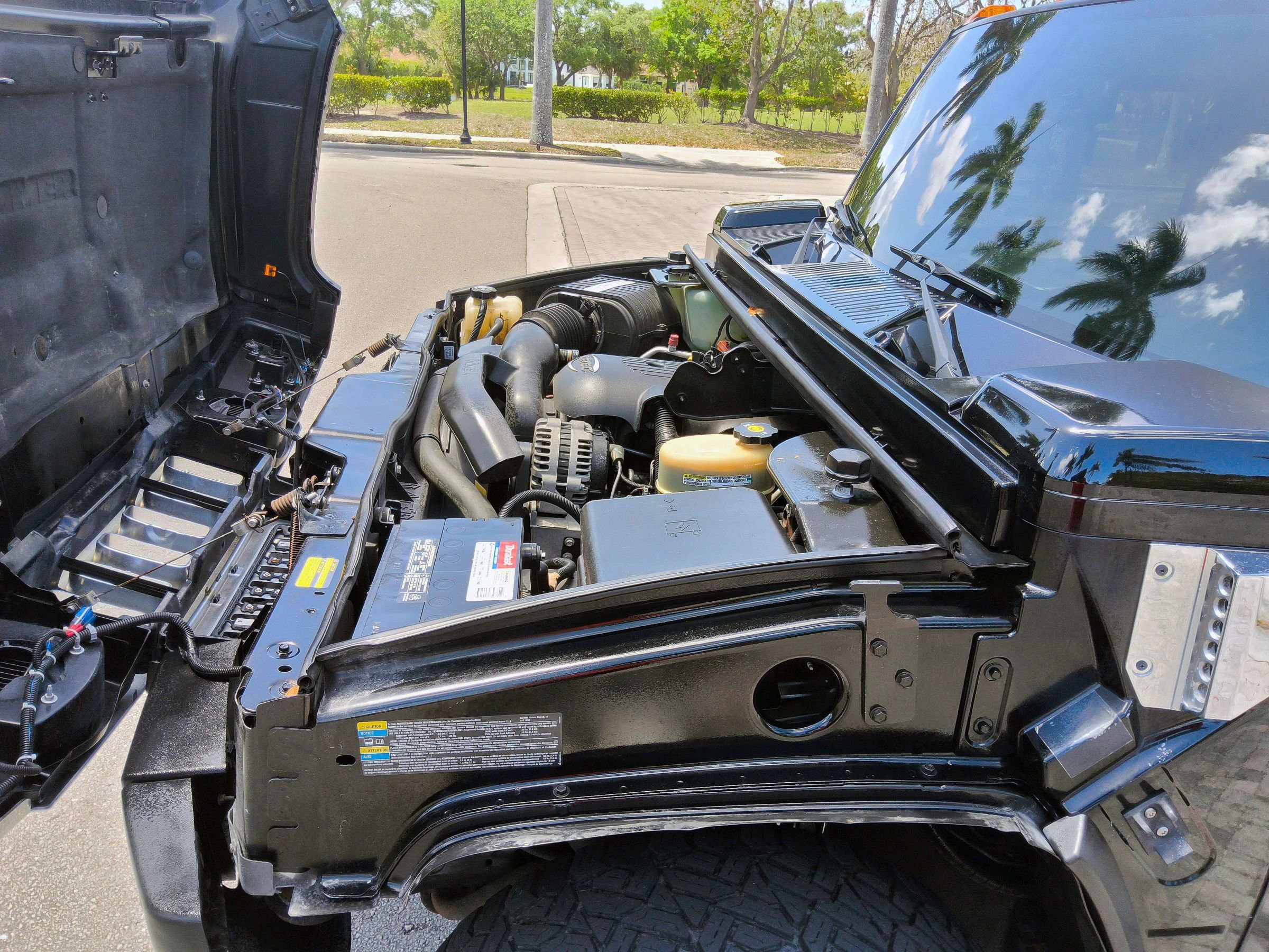 Used 2003 HUMMER H2 w/ Preferred Equipment Group image 37