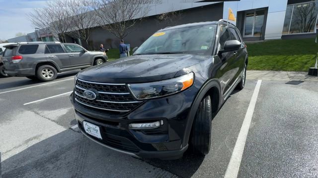 Used 2023 Ford Explorer XLT w/ Equipment Group 202A AWD/4WD image 7