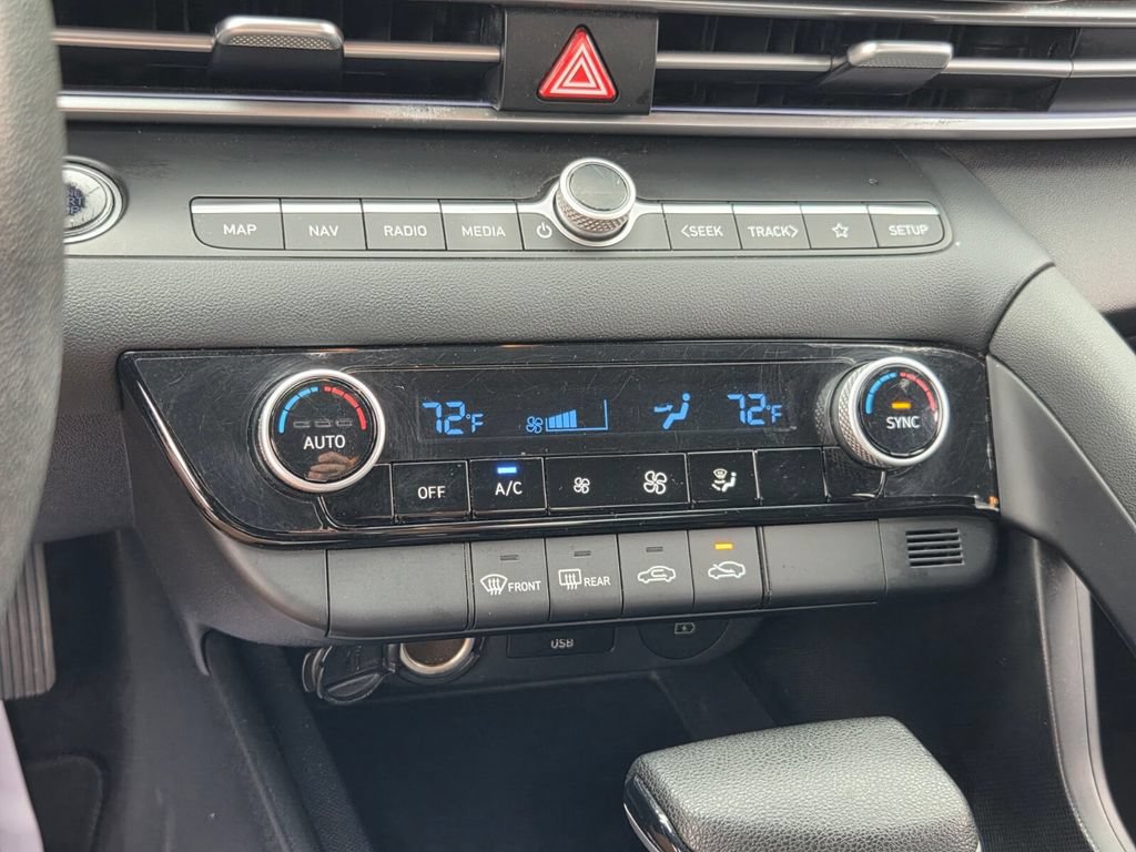 Used 2024 Hyundai Elantra SEL FWD image 22