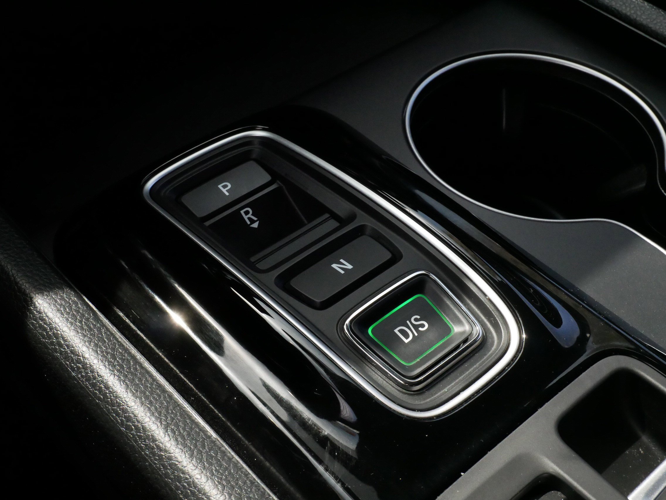 Certified 2025 Honda Pilot Sport image 24