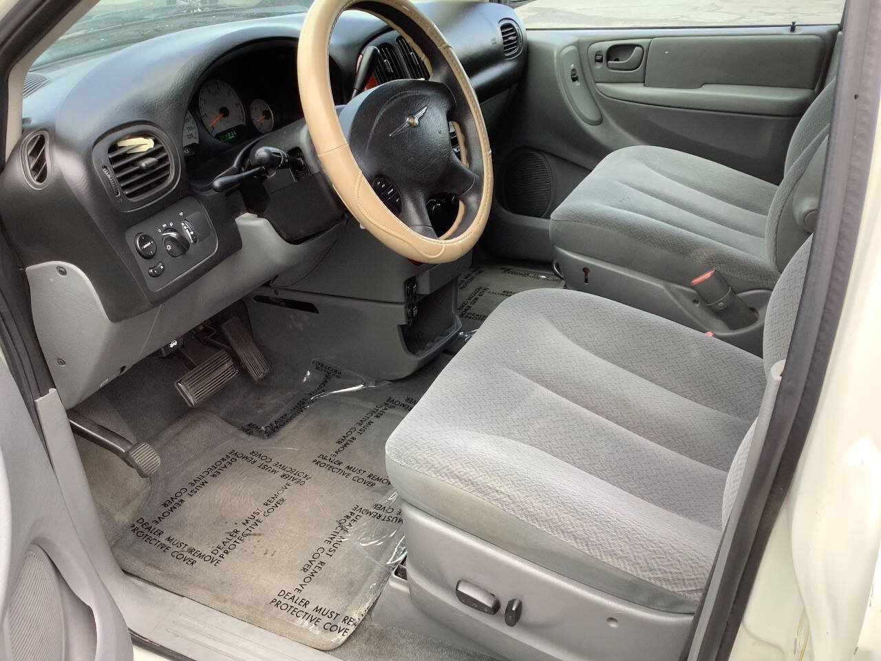 Used 2006 Chrysler Town & Country LX w/ Popular Equipment Group II FWD image 18