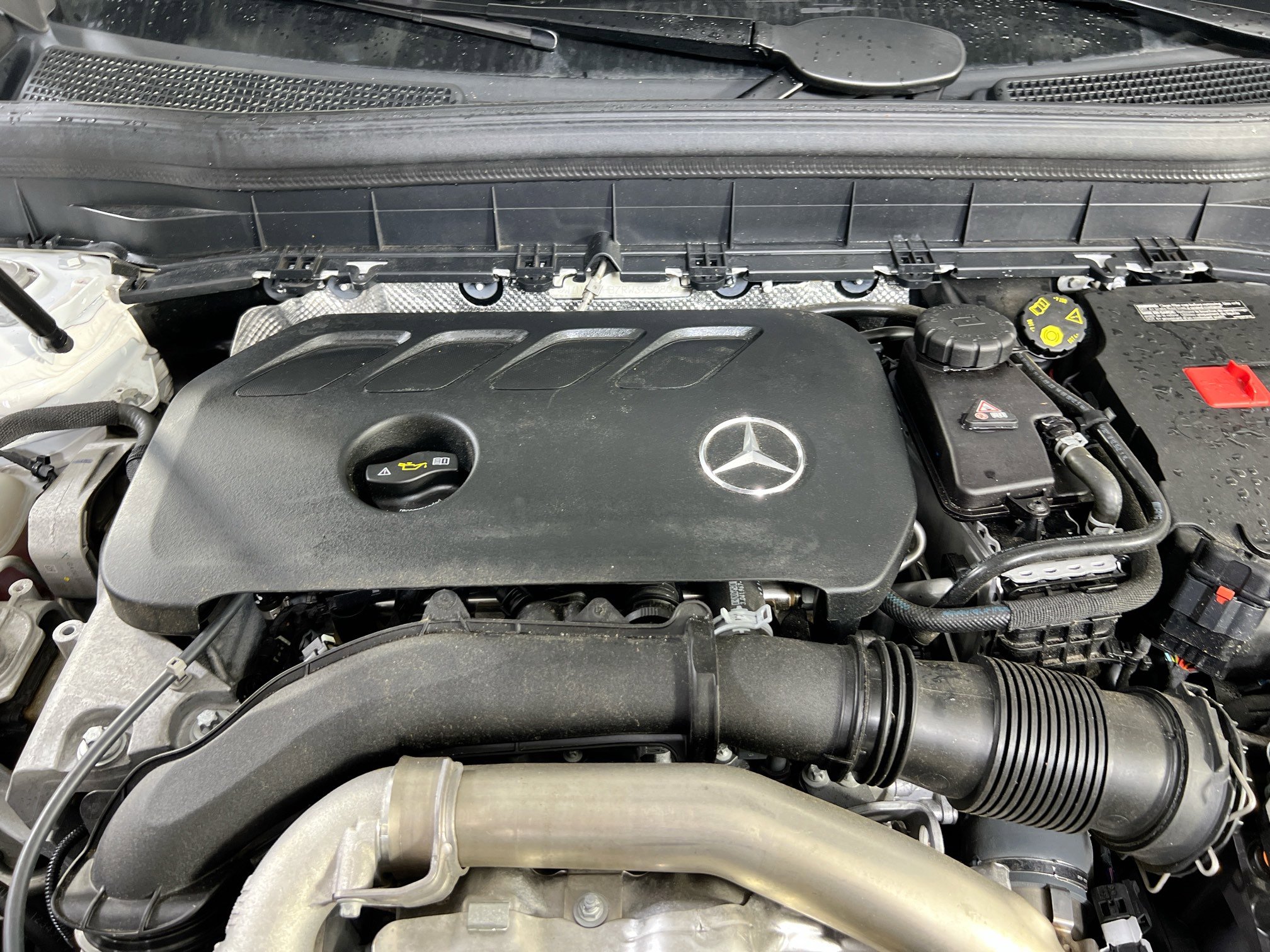 Used 2024 Mercedes-Benz GLB 250 4MATIC image 28
