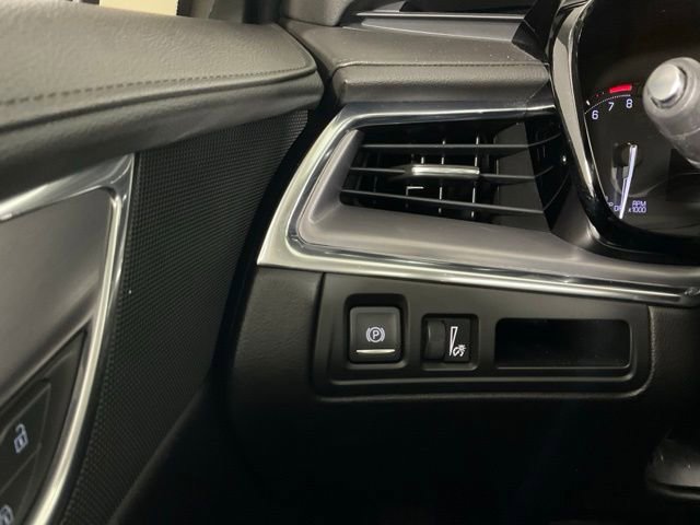 Used 2019 Cadillac XT5 Premium Luxury w/ Driver Assist Package AWD/4WD image 24