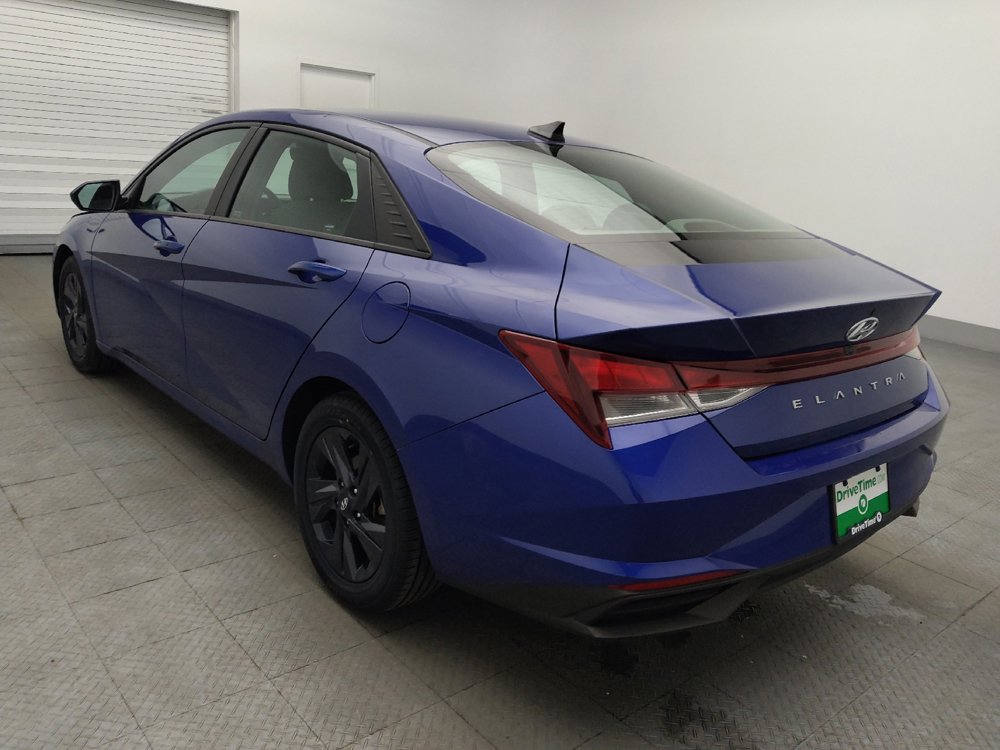 Used 2022 Hyundai Elantra SEL FWD image 5