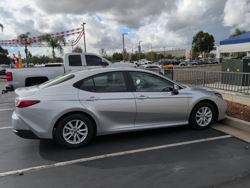 Used 2026 Toyota Camry LE FWD image 4
