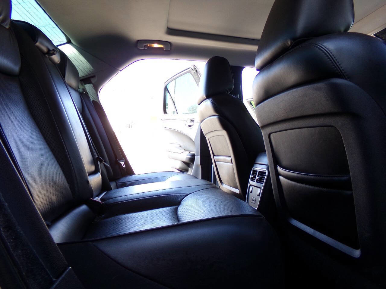 Used 2020 Chrysler 300 Limited image 22