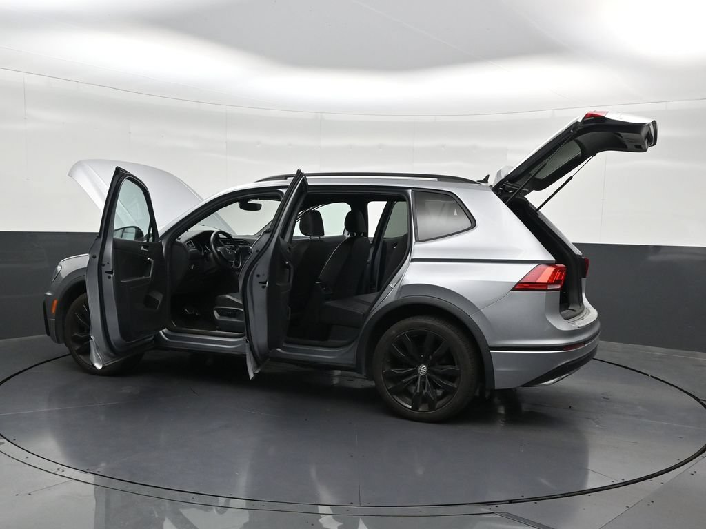 Used 2021 Volkswagen Tiguan SE R-Line FWD image 34