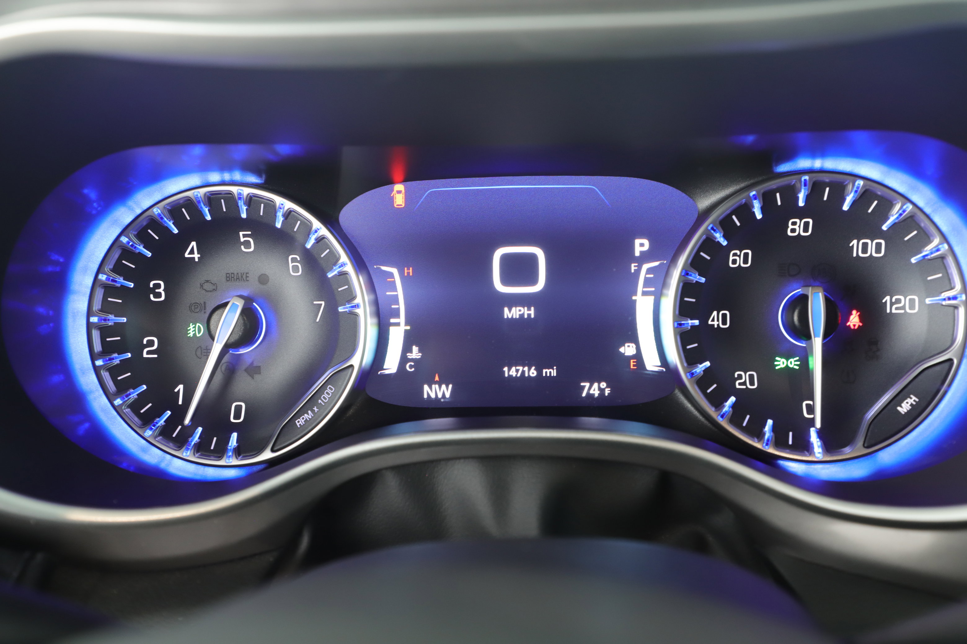 Used 2025 Chrysler Pacifica Select FWD image 18