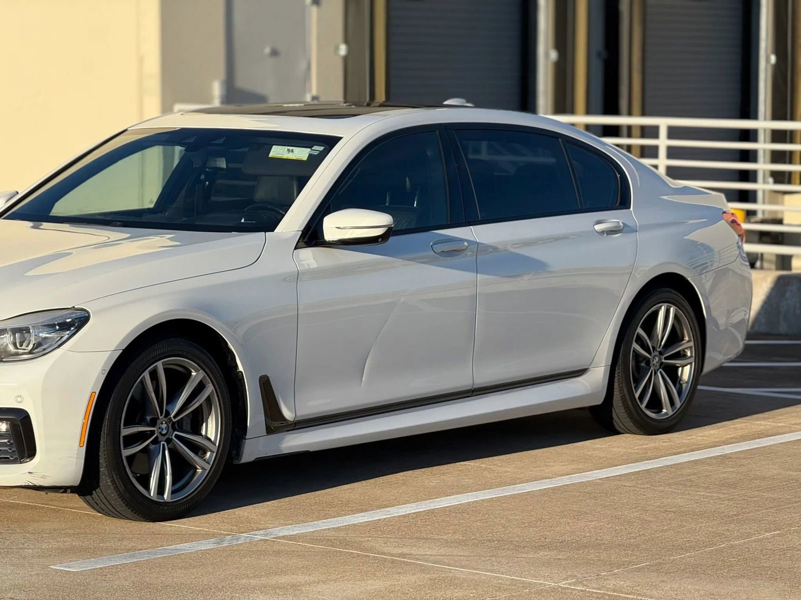 Used 2016 BMW 740i image 4