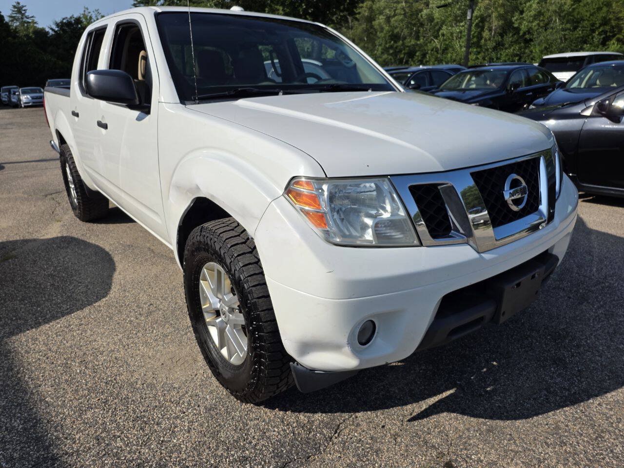 Used 2014 Nissan Frontier SV w/ SV Value Truck Package RWD image 7