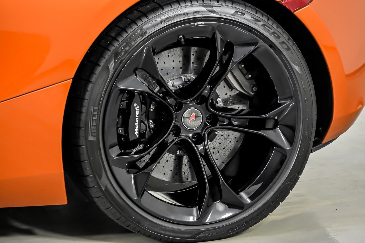 Used 2018 McLaren 720S Performance RWD image 13