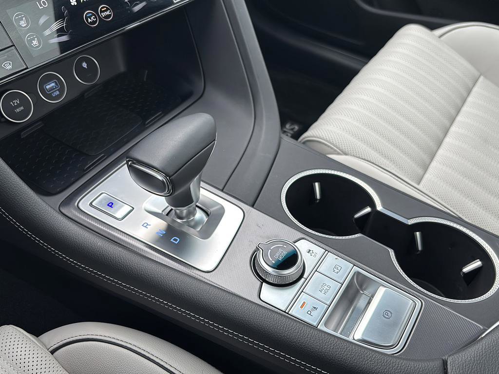 Certified 2025 Genesis G70 2.5T w/ Sport Prestige Package image 34