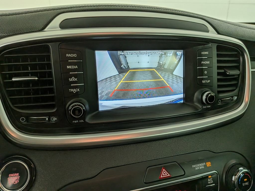 Used 2020 Kia Sorento S image 24