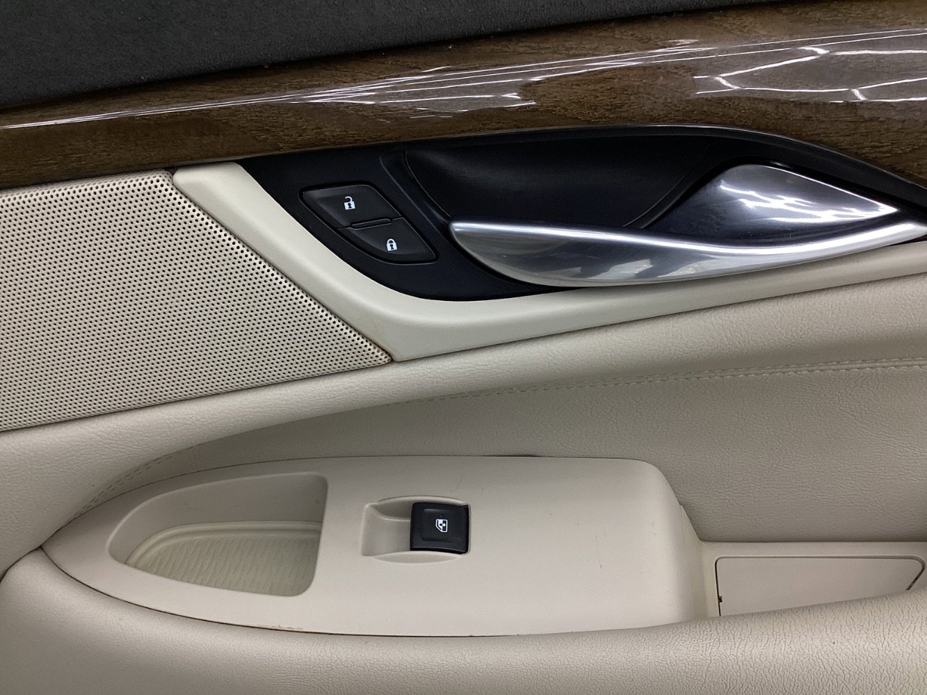 Used 2020 Cadillac Escalade Luxury image 38