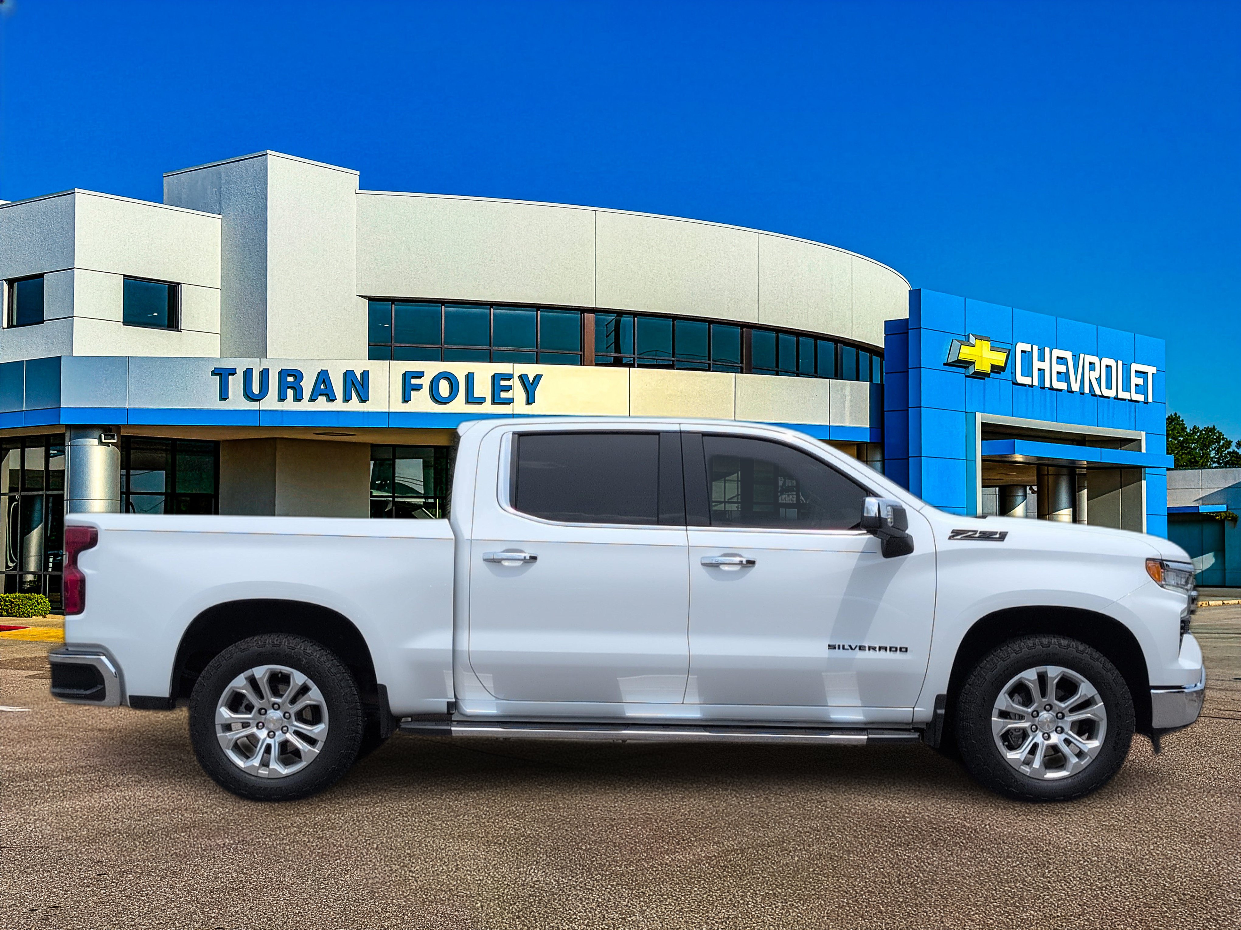Used 2024 Chevrolet Silverado 1500 LTZ w/ Technology Package AWD/4WD image 7