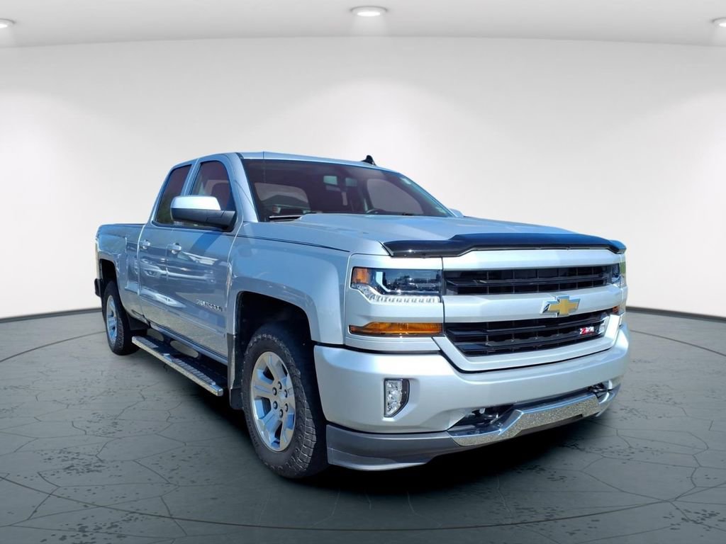 Used 2018 Chevrolet Silverado 1500 LT w/ All Star Edition image 3