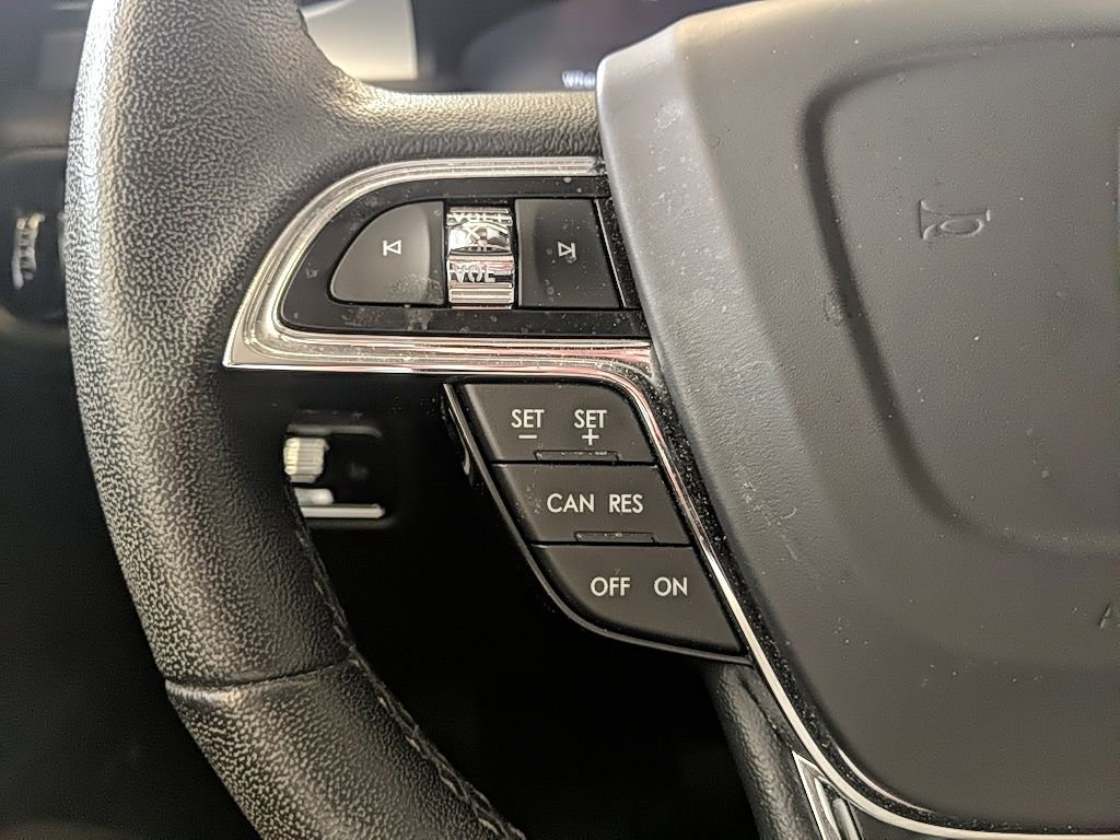 Certified 2023 Lincoln Nautilus AWD w/ Premium Package image 14
