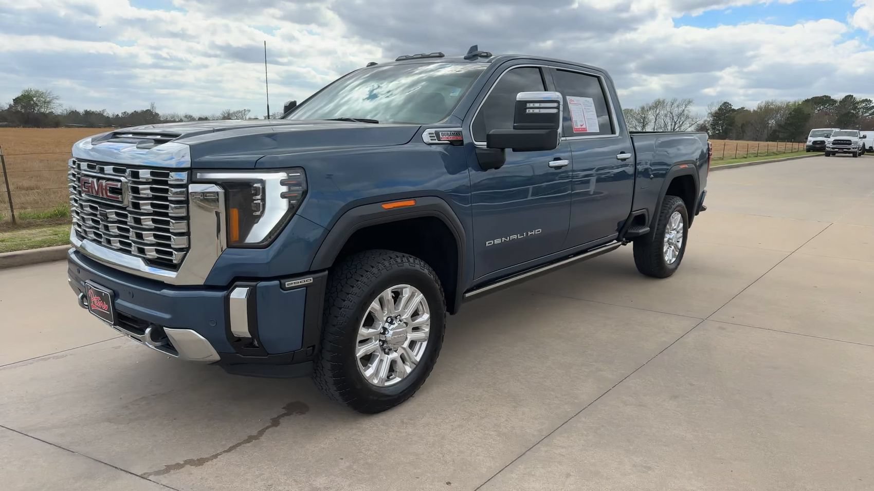 Used 2024 GMC Sierra 2500 Denali w/ Denali Reserve Package AWD/4WD image 5