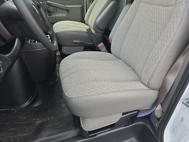 New 2025 GMC Savana 4500 w/ Power Convenience Package image 17