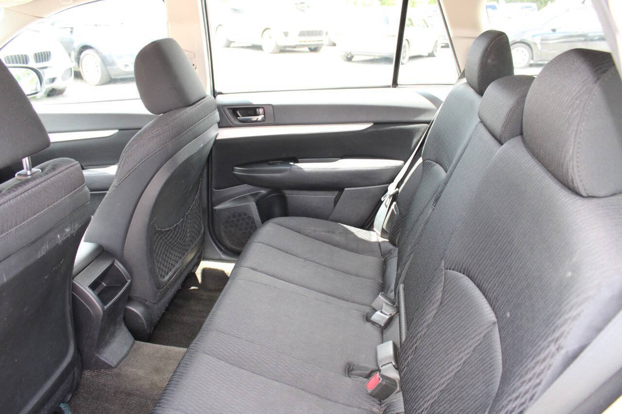 Used 2012 Subaru Outback 2.5i AWD/4WD image 18