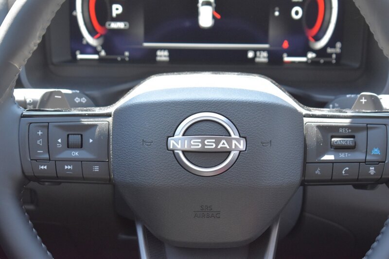 Used 2026 Nissan Rogue Platinum w/ Platinum Premium Package AWD/4WD image 16