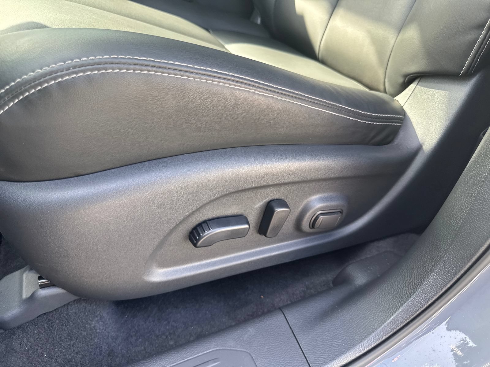 Certified 2024 Nissan Murano SV w/ SV Midnight Edition Package FWD image 35