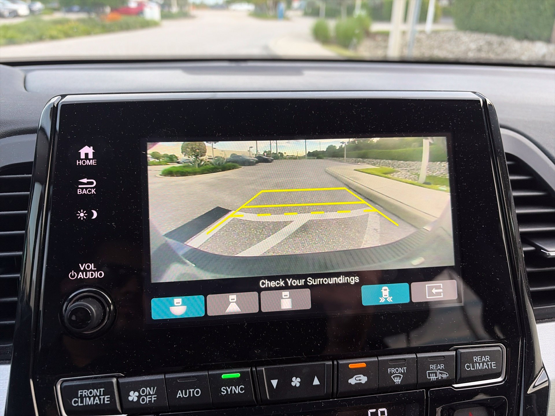 Used 2024 Honda Odyssey Touring image 32