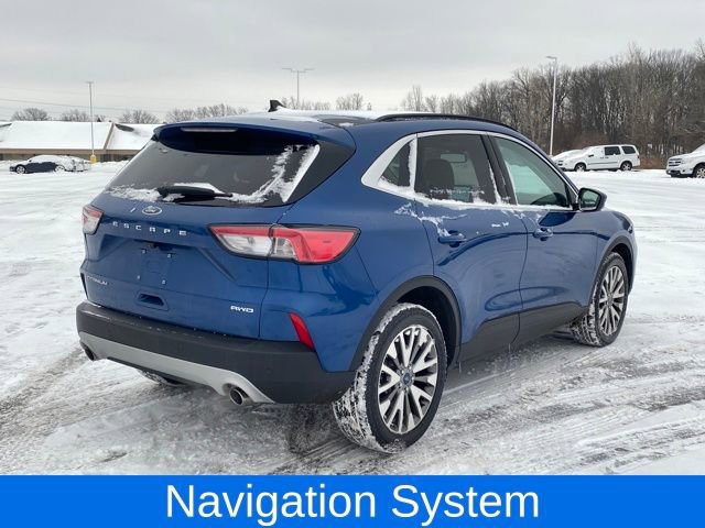 Used 2022 Ford Escape Titanium AWD/4WD image 3