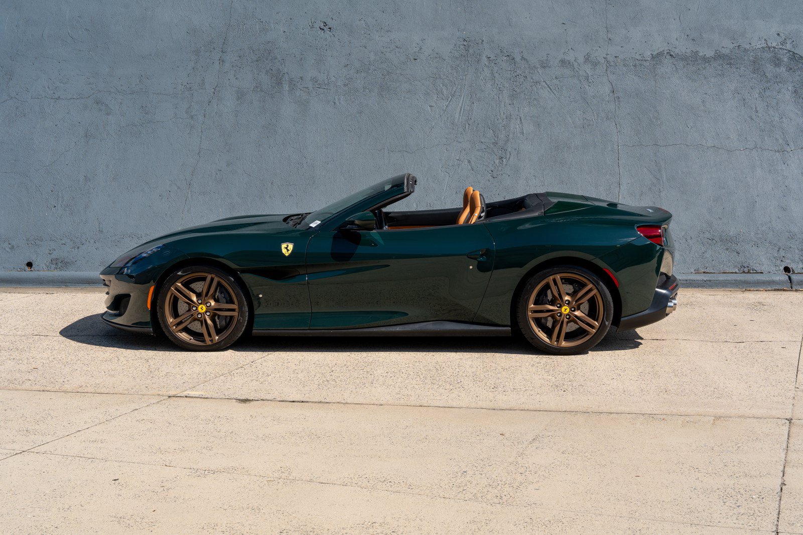 Used 2019 Ferrari Portofino RWD image 4