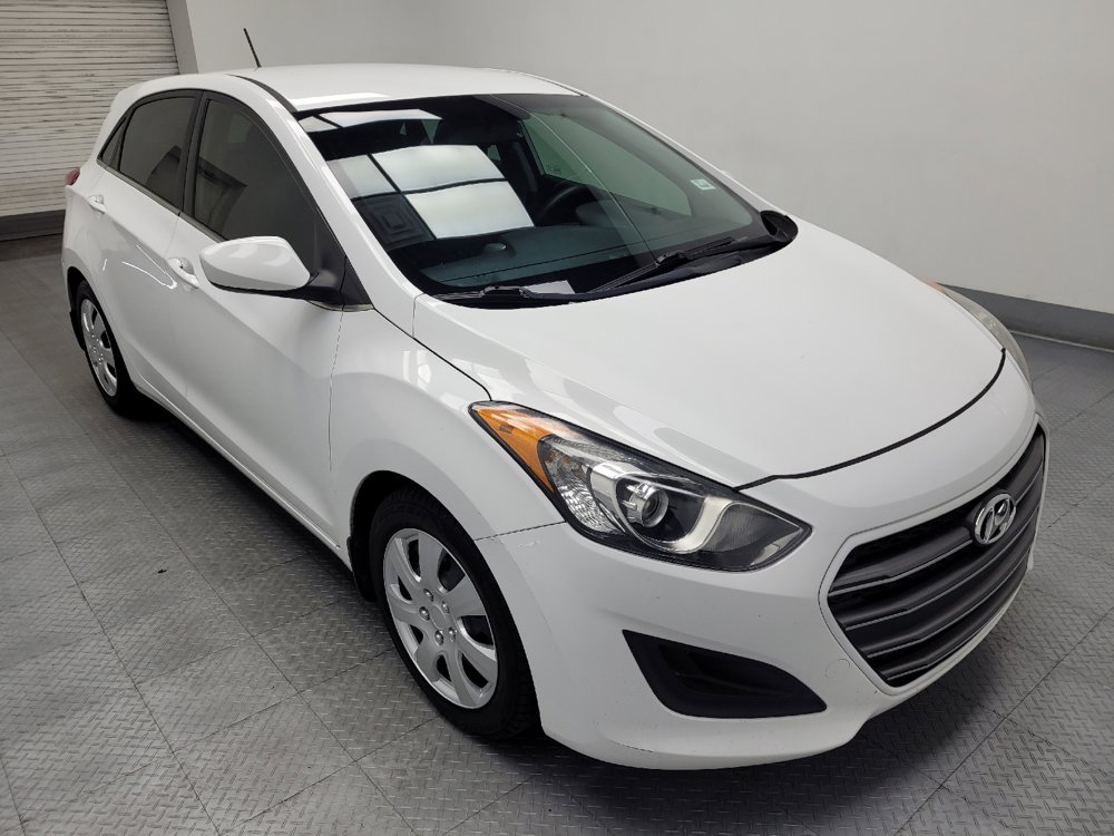 Used 2016 Hyundai Elantra GT FWD image 11