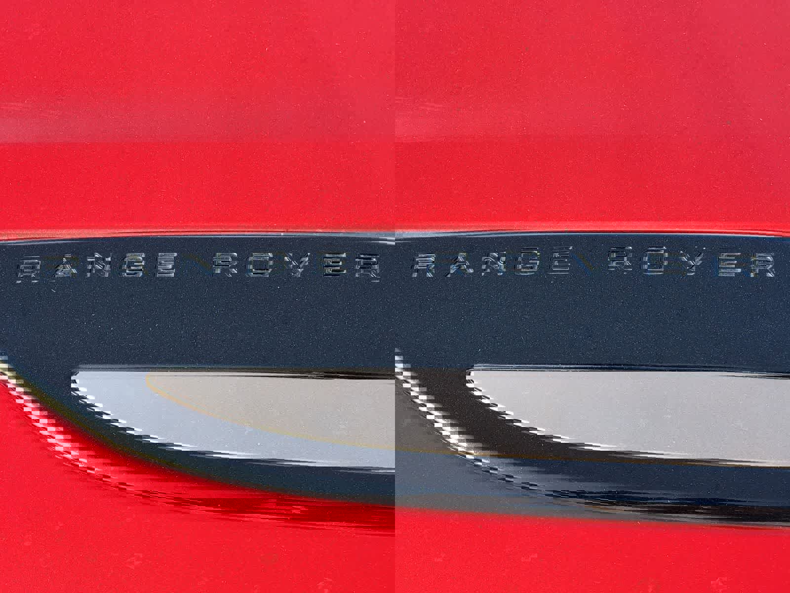 Used 2020 Land Rover Range Rover Velar R-Dynamic S image 12