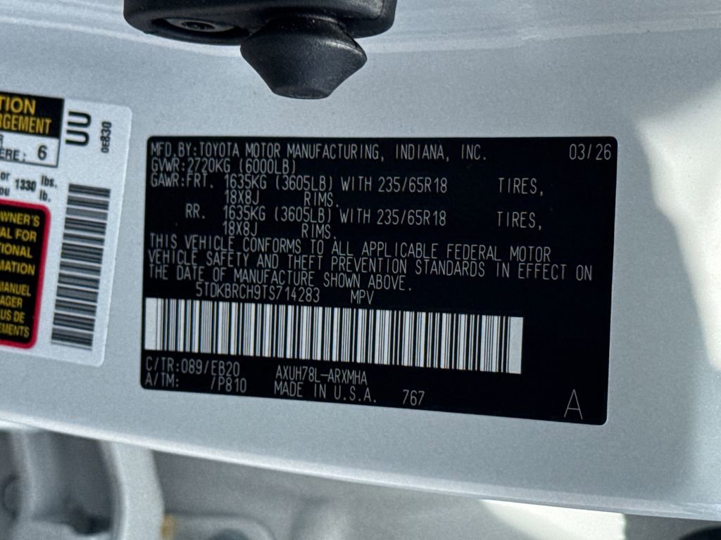 Used 2026 Toyota Highlander XLE image 47