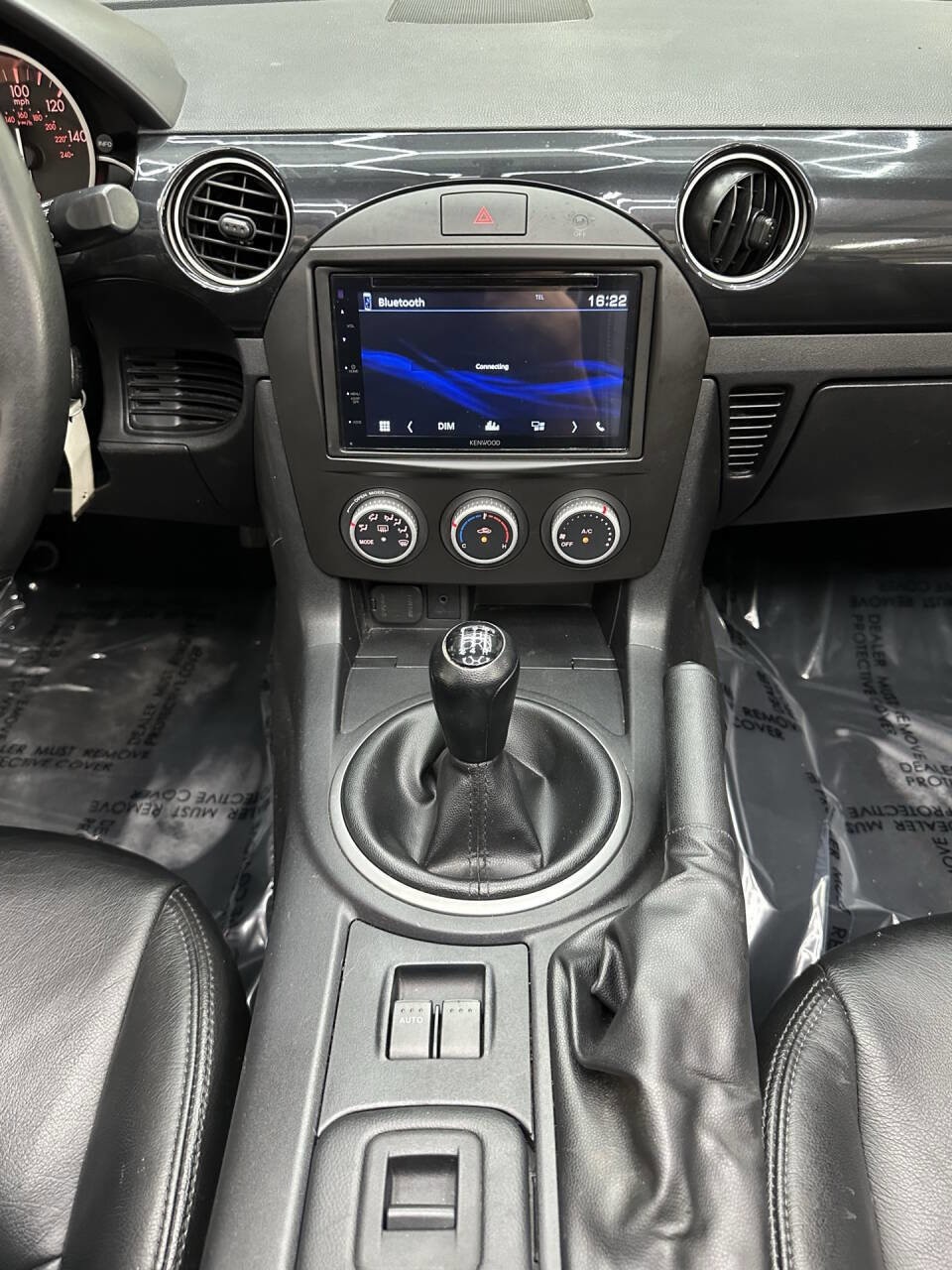 Used 2014 MAZDA MX-5 Miata Sport image 21