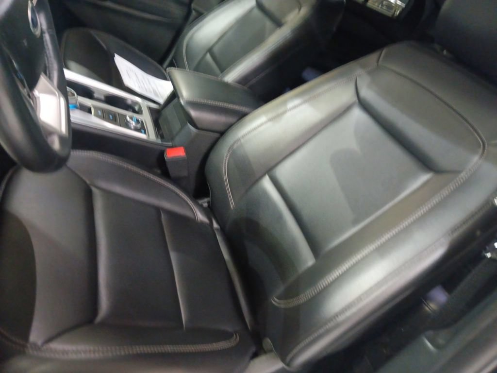 Used 2023 Ford Explorer XLT w/ Equipment Group 202A AWD/4WD image 6