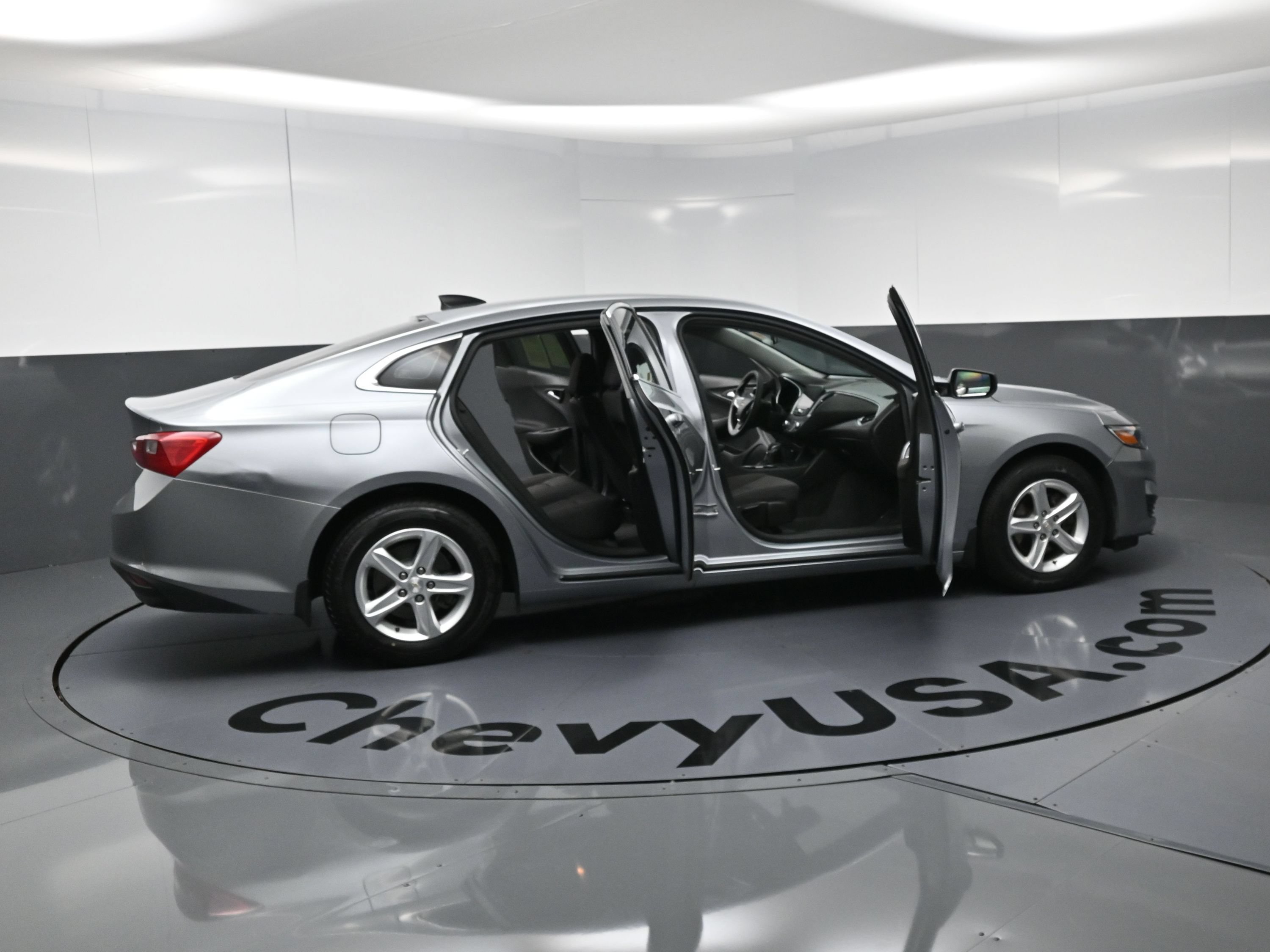 Used 2023 Chevrolet Malibu LS FWD image 24