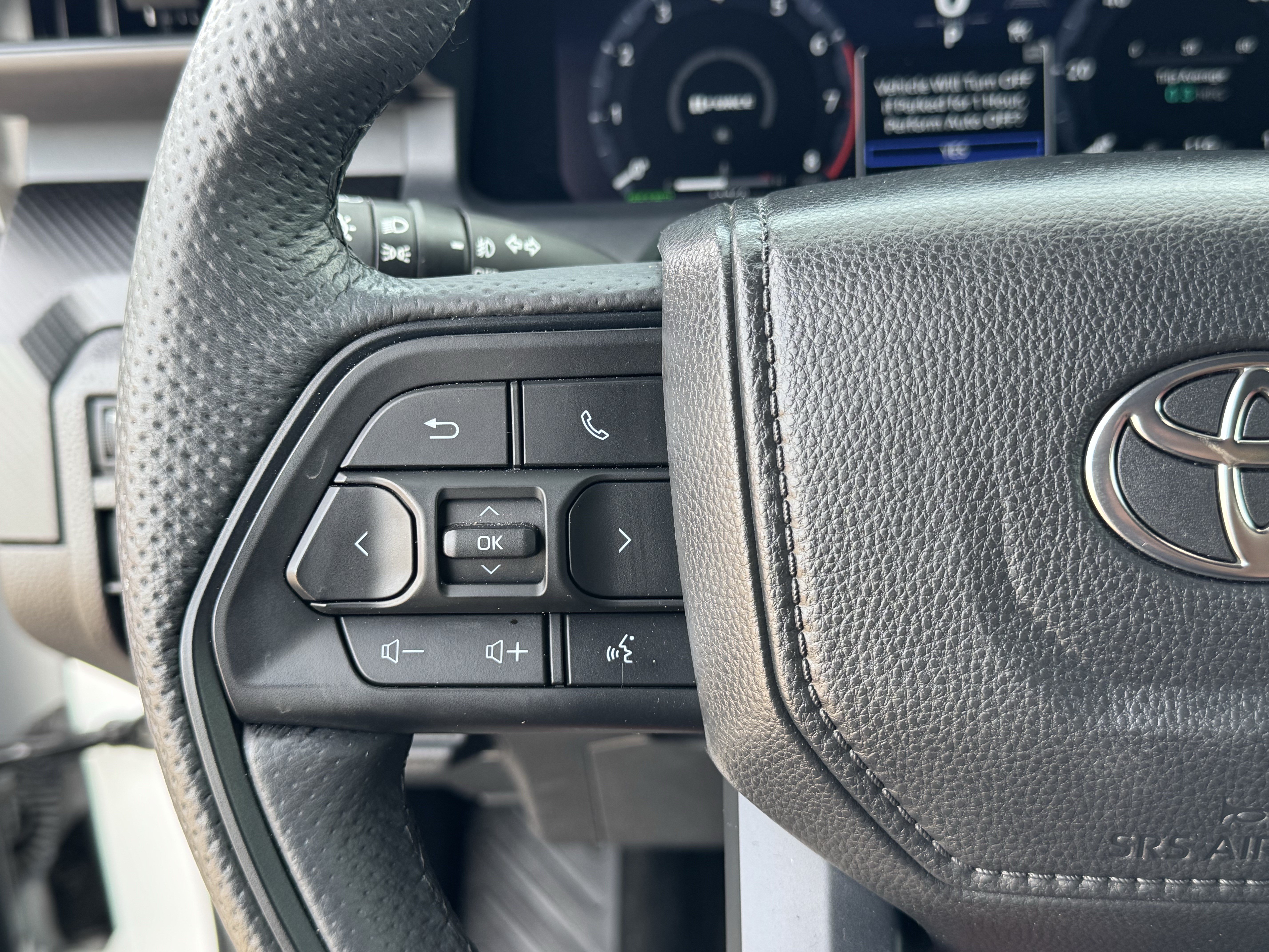 Used 2025 Toyota Tacoma TRD Pro AWD/4WD image 29